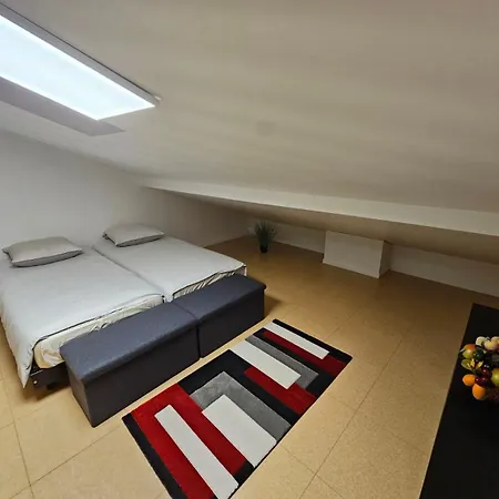 Le Louvre Aparthotel *