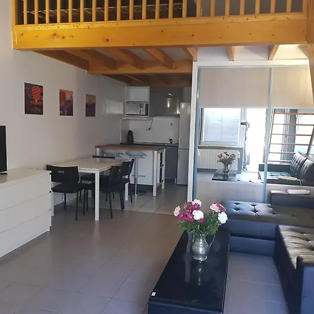 Le Louvre Aparthotel Saint-Symphorien-d'Ozon